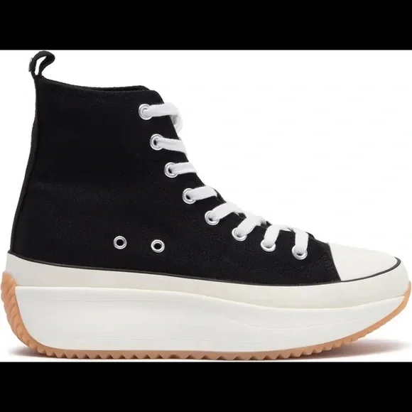 Winnona Lace-Up Platform Sneaker
MADDEN GIRL NWT size 7.5 - Picture 15 of 16